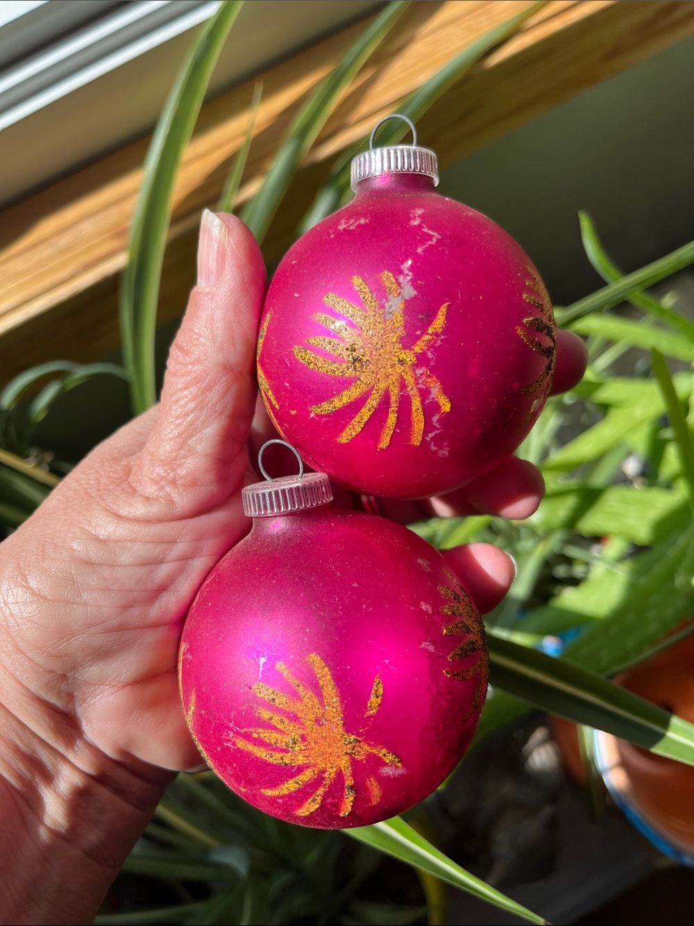 2 Vtg Hot Pink Blown Glass Ornaments Gold Mica Startbursts West Germany *READ*